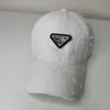 Ball Caps Designer 2024 Spring coréen lavé perforé Perforé Triangle de mode Baseball casquette de la langue de canard extérieure SBZX