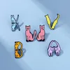 Кошка кошки 26 Английская буква алфавит контакты милые аниме фильмы игры жесткие эмалевые булавки Собирайте металлические мультипликационные броши рюкзак для шляпы воротнич