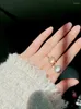 Clusterringe natürlicher Schaum Jade Ring Normales Ei Gesicht hoch chinesischer Stil vergleichbar mit exquisitem Hochzeit Schmuck