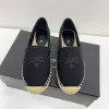 Scarpe casual di alta qualità espadrill da viaggio all'aperto da viaggio lussuoso designer di lusso estivo per la spiaggia piatta da scarpa da scarpa da scarpa da ballo bassa gallet sneaker tela da uomo da donna tennis