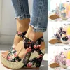 Sandálias Floral Flower Lace-up Sapatos de plataforma feminina Bolo de sola grossa salto de calcanhas abertas de calçados elegantes para mulheres