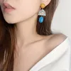 Boucles d'oreilles en peluche perçage de l'aiguille argentée baroque contraste de style coréen