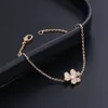 Diseñador de trébol de cuatro hojas Diseñador de trébol de cuatro hojas Joyas Joyas para mujeres Diamantes Full Diamond Simple Lucky Light Girlfriend Girlfriend