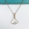 Chic Seashell Fan Design Lock Collarbone Necklace Women's Mini Dress Pendant Chain