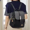 Luxe dames lederen rugzakken voor meisjes SAC A DOS Casual Daypack Black Vintage Backpack School Tassen Mochila Rucksack Y240323