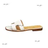 Sandaler för Mules Designers Womens Leather Fashion Ladies Woman Slide Sliders tofflor Summer Trend Beach Shoes DH Gates 2024 373 194