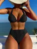 Swimwear féminin 2024 Bikinis sexy Femmes Brown Halter Brésilien Brésilien Bikini plissé féminin Ensemble noir Push Up Beach Wear Bathing