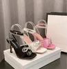Tasarımcı Sandalet Üst Lüks Tasarımcı Elbise Ayakkabı Bowknot Kristal Elmas Dekorasyon Kupası Topuklar Akşam Yemeği Partisi
