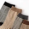 4 paires mode mocha couleur japonais à rayures décontractées chaussettes de tabots midtube midtube rétro inscrit carton 240408