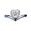 Anelli di cluster S925 Sterling Siltling Simulato Diamond Cut 6 6mm Anello a forma di cuore semplice e atmosferico