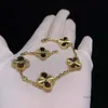 Luxury Van Clover Designer Armband Pearl 4 Leaf 18K Gold Laser Bangle Charm Armband Halsbandörhängen Diamond Wedding A JewelR226R RN44