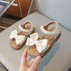 Summer Kids Sandals for Girls Elegant Pearl Bowknot Fashion Versatile Sweet Children Causal Party Wedding Flats Beach Shoes 240319