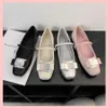 Balettlägenheter slingbacks espadrilles ballerinas sandal klänningskor designers sko sandaler kvinnor chunky häl pumpar loafers slingbacks heeled mode comfy