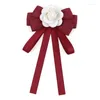 Brooches Fabric de tissu coréen Camellia Fleur Broche Ribbon Bowtie For Women Style Style Shirt Collar épingles