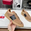 Klassiekers ontwerper atletische schoenen vrouwen mannen sport skate schoenen luxe valentinosneakers lopende vrouw echte lederen klinknagel trainers 570