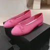 Women Ballet Flats Modemarke Girlst Bowtie Dekor echte Lederschuhe Outdoor Schuhe Neue Damen Kleiderschuhe bequeme Sapato