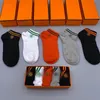 Spring and summer fashion men's stockings pure cotton wicking sweat breathable deodorant embroidery fashion men's mid-tube socks sports business gift box
