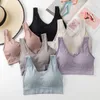 Tenue de yoga Sports Bra Femme Crop Top Bras blancs Running Samless en forme de U-Tops Tops Summer Workout Gym Push Up Pladed