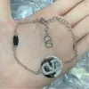 Diseñador de brazaletes Regalo de cumpleaños de alta calidad Joyería del día de las madres con adornos para la fiesta Accesorios al por mayor