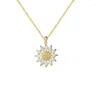 Colliers pendants Classic Sweet Zircon Crystal Sunflower Steel inoxydable pour les femmes Fashion coréenne Chaîne de clavicule féminine sexy