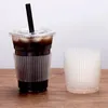 コンテナを取り出す100 PCSプラスチックカップスリーブウェディングr耐熱性柔軟性クラブコーヒープロテクターホームフ