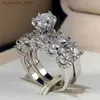 Cluster Rings Huitan Sparkling Round Cubic Zirconia Set Rings for Women Engagement Wedding Party Fashion Female 2PC Finger Accessories Jewelry240408