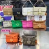 Дизайнер продвижения магазина Crossbody Bag Новый запуск маленький квадратный женский женский одно плечо пакет с перекрестным кузовом портативная портативная сумка для мессенджера.