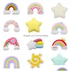 신발 부품 액세서리 도매 100pcs PVC Colorf Rainbow Star Cloud Heart Sun Sun Charms 여자 여자 버클 장식 B DHTAP