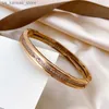 Charm Bracelets Highquality Diamond Bangle Designer Bracelets Women Letter Cuff Luxury Wrist Jewelry 18K Gold Plated Rose Gold Stainless steel Wr Y240416C2FWRNBL