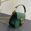 Designer Shoulder Bags switches glocks With Chain for Women green brand Bag Cowhide crossbody handbags Metal Logo Magnetic buckle Switch Clutch bag Gold Mini