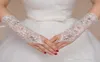 Luxury Short Lace Bride Bridal Gloves Wedding Gloves Crystals Wedding Accessories Lace Gloves for Brides Fingerless Below Elbow Le6947251