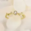 クラスターリングHuitanシンプルなスタイリッシュなブライダルウェディングリングと輝かしいCubic Zirconia Love Proposal Engagement Rings Trendy Jewelry240408