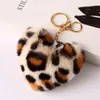 Keychains Leopard Pompom Chain de porte-clés fausse fourrure en peluche Keychain rond rond de balle de balle à anneau sac à an