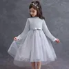 Girl -jurken 2024 Autumn Girls 'Kleding Piano Performance Dress Bow Bow Modieuze kinder bruiloft