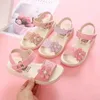 LPCT Sandalen Girls 2023 Zomer Kinderschoenen Soft Sole Anti Slip Flower Pearl Beach Fashion Princess D240515