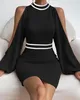 Casual Dresses Minimalist Style 2024 Säljer klänning Kvinnor Split Sleeve Mock Neck Bodycon Daily Mini Temperament Pendling