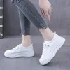 Scarpe casual in pelle femminile sneaker sneaker leggera piattaforma di sneaker tacchi da signore alla moda di moda confortevole 35-40