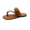 Sandales Summer Soft Sole Rome Chaussures femme ouverte ouverte de plage extérieure Couleur solide en faux cuir fendu pour femmes