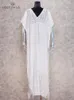 Sukienki swobodne 2024 Seksowne głębokie nietoperze w szyku w dekolcie Side Side Lose Summer Beach sukienki Plus Size Kaftan Kaftan Robe Maxi Q1001