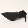 Chaussures habillées Élégantes talons de stiletto pour femmes avec un détail scintillant de strass - conception de maille respirante pour les occasions spéciales vêtements de soirée