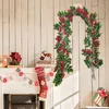 Dekorative Blumen rote Beere Girlande mit grünen Blättern verkabelt Weihnachtsfest Rustikaler Zweig Künstlicher Reifenkranz