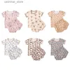 Rompers 2pcs Sommerbaby Kleidung Blumensets Kurzarmanzug T-Shirts und Hosen Jungen und Mädchen Anzüge Baumwollmode Weiche Outfits L47