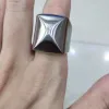 Anello geometrico da uomo Simple piramide anello di banda lucida per uomo 14k gold gold anello di colore argento grandi nuovi anelli maschili