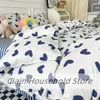 Bedding Sets Evich Polyester Conjunto de padrão de coração azul no fundo branco Single and Double King Size Four Seasons Quilt Cover