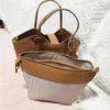 Abendtaschen Klassiker für Frauen Luxusdesigner Handtasche Geldbörsen 2024 in Pu Lychee Texture Button Top Griff mit innerer Taschenschulter