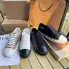 Sneakers designer canvas skor gitter kvinnor vintage casual calfskin emed läder lappade tränare plattform sneaker