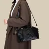 حقيبة سعة كبيرة من المقبض الفردي للنساء - حقيبة حمل قشرة التمساح الرجعية مع خيارات الكتف والكرود