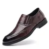 Chaussures habillées Pu Leather Men's Business Couleur solide confortable Plateforme de hauteur intérieure surélevée Sport Zapatos para Hombres Tennis