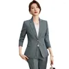 Damen zweisteuelhafte Hosen Mode grau Blazer Frauen Geschäftsanzüge Hose und Top Set Work Wear Jacke Schönheit Salon Büro Damen Uniform Style