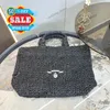 Designerväska triangel randig halm handväska dragsko axel hinkväskor totes virkning mesh strandpåsar crossbody stor storlek totes shopping handväska gräs koppling